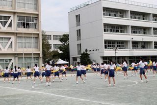 14体育祭_中2ダンス.jpg